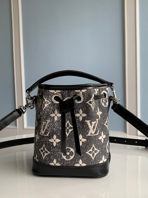 Alice Bags- Louis Vuittons - 16101