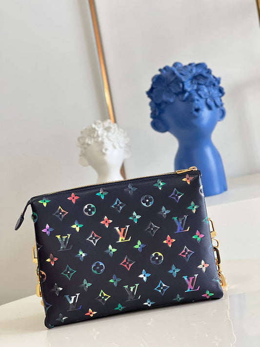 Alice Bags- Louis Vuittons - 16347