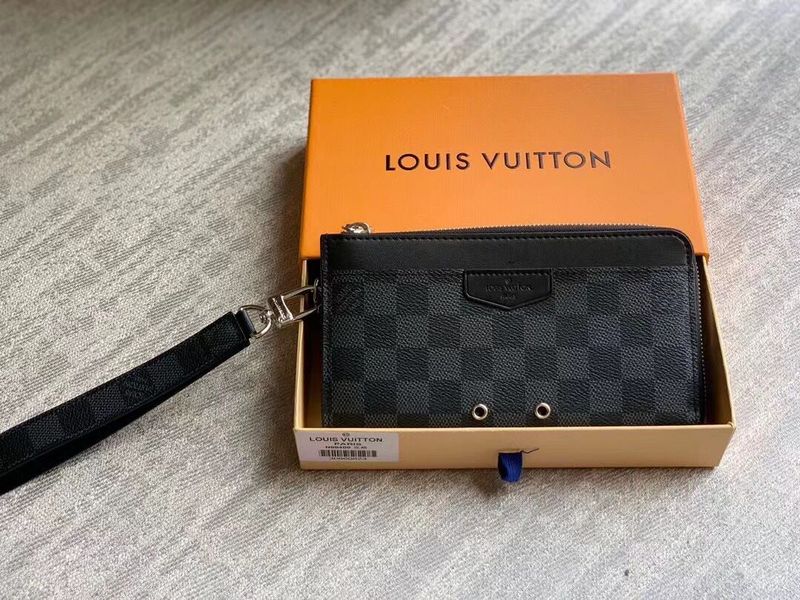 Alice Bags- Louis Vuittons - 16325
