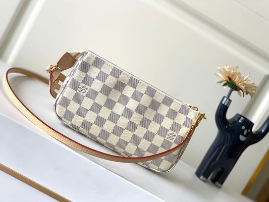 Alice Bags- Louis Vuittons - 16295