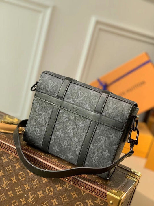Alice Bags- Louis Vuittons - 16476