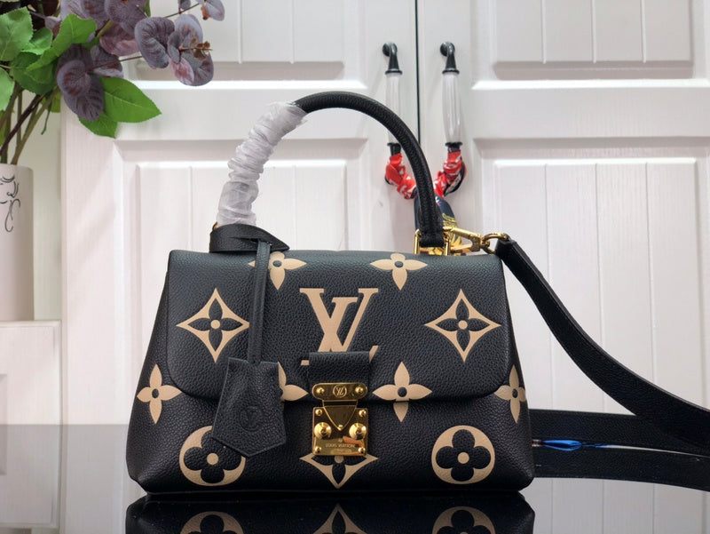 Alice Bags- Louis Vuittons - 16727