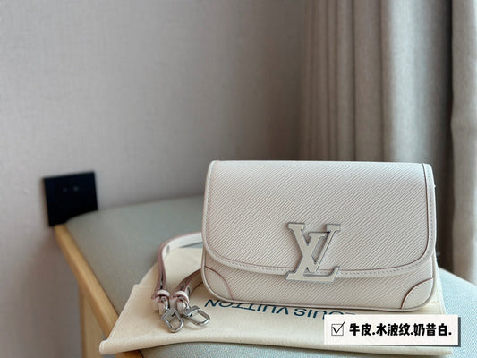 Alice bags - Louis Vuittons - 14936