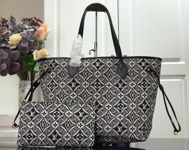 Alice Bags- Louis Vuittons - 16161
