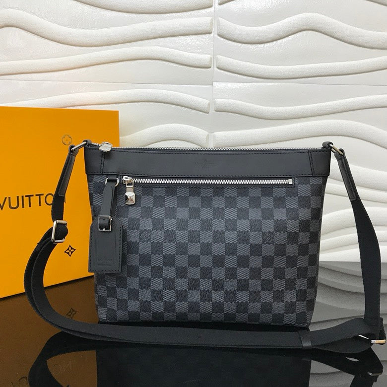 Alice Bags- Louis Vuittons - 16285