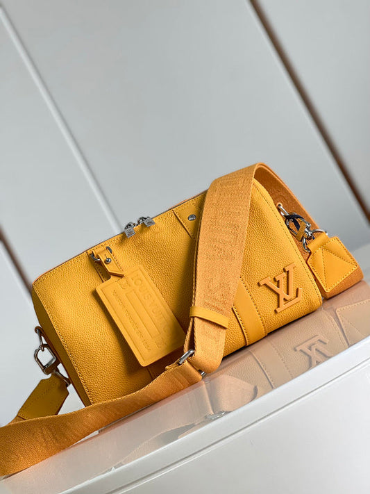 Alice Bags- Louis Vuittons - 16131