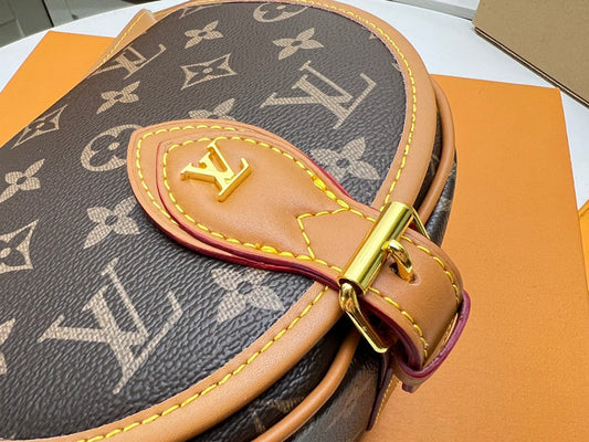 Alice Bags- Louis Vuittons - 16620