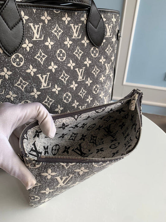Alice Bags- Louis Vuittons - 16098