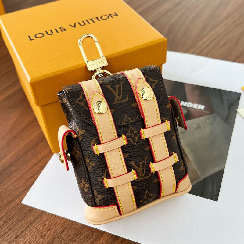 Alice Bags- Louis Vuittons - 15860
