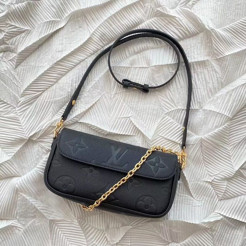 Alice bags - Louis Vuittons - 15328