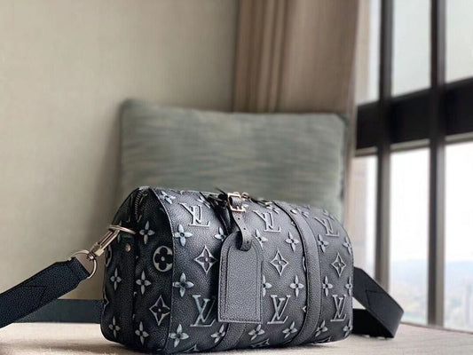 Alice Bags- Louis Vuittons - 15934