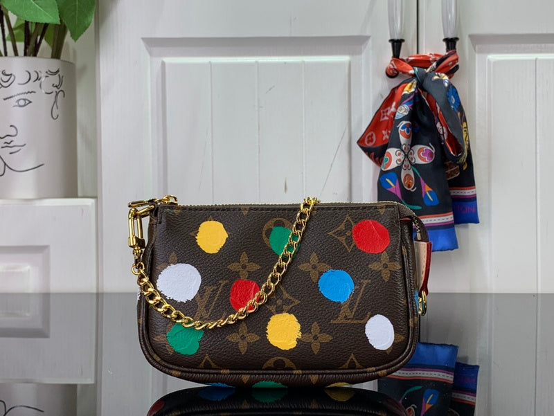 Alice bags - Louis Vuittons - 15741