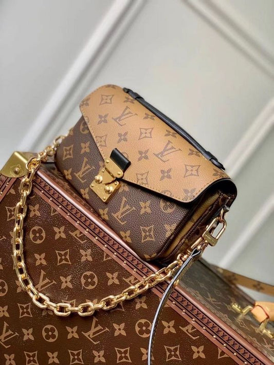 Alice Bags- Louis Vuittons - 15970