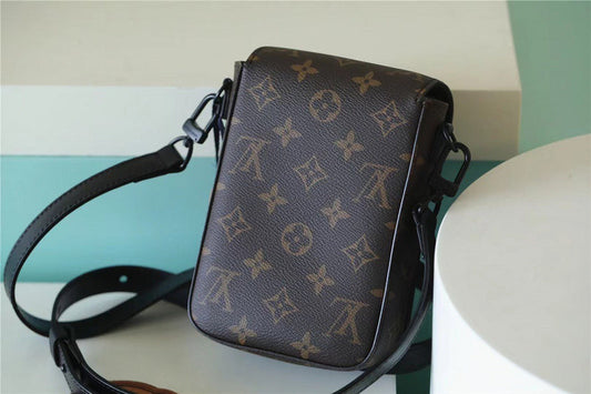 Alice bags - Louis Vuittons - 10077