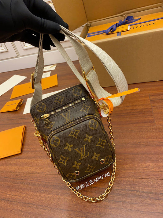 Alice Bags- Louis Vuittons - 16515