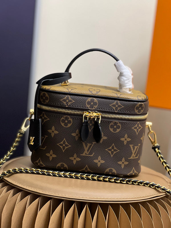 Alice Bags- Louis Vuittons - 16145