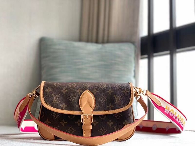 Alice bags - Louis Vuittons - 15619