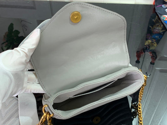 Alice Bags- Louis Vuittons - 16433