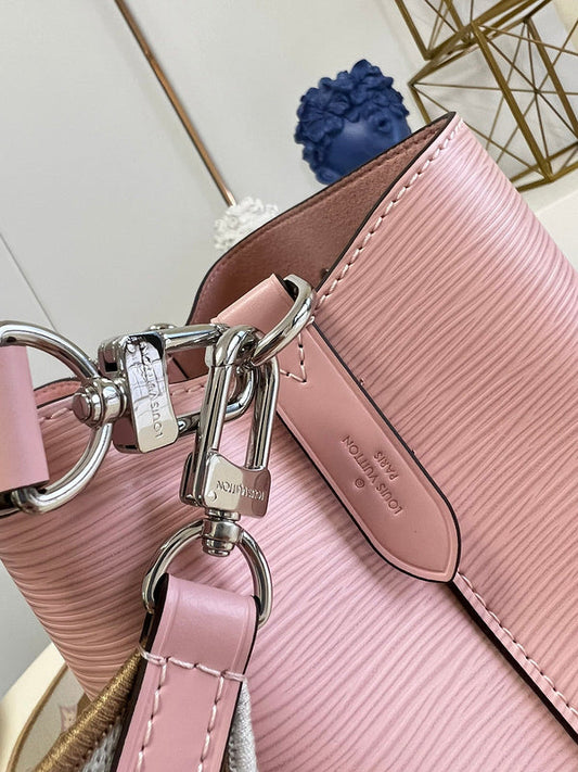 Alice Bags- Louis Vuittons - 16462