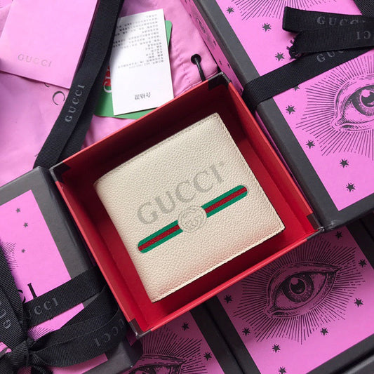 Gucci Luxury Bags 879
