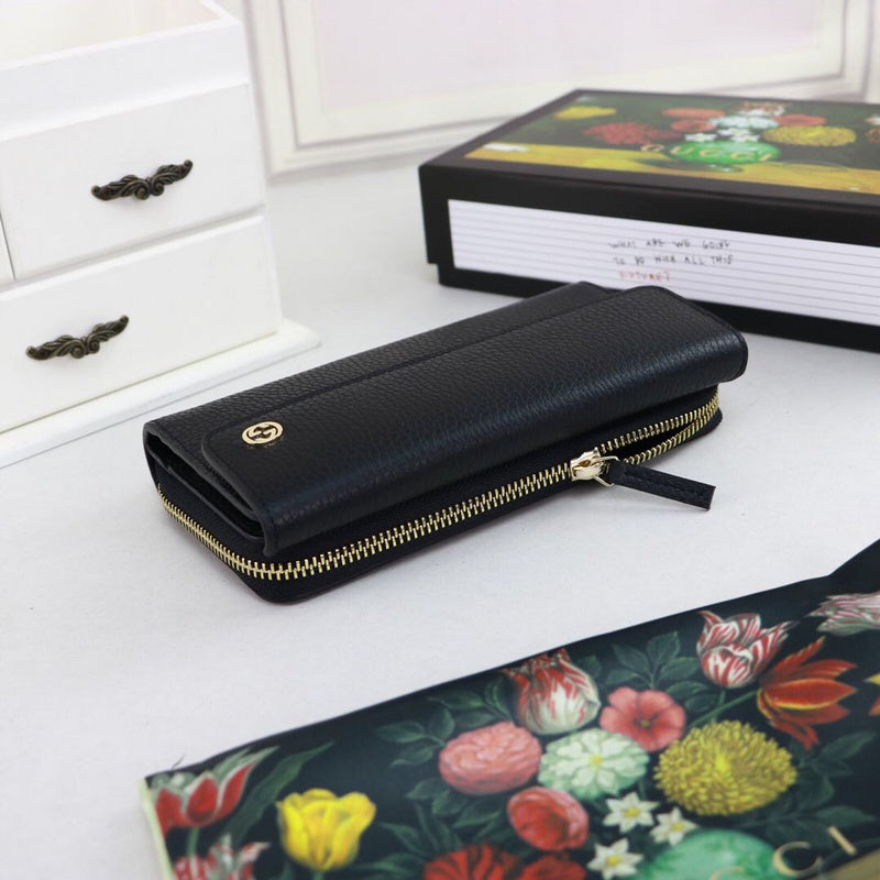 Gucci Luxury Bags 928
