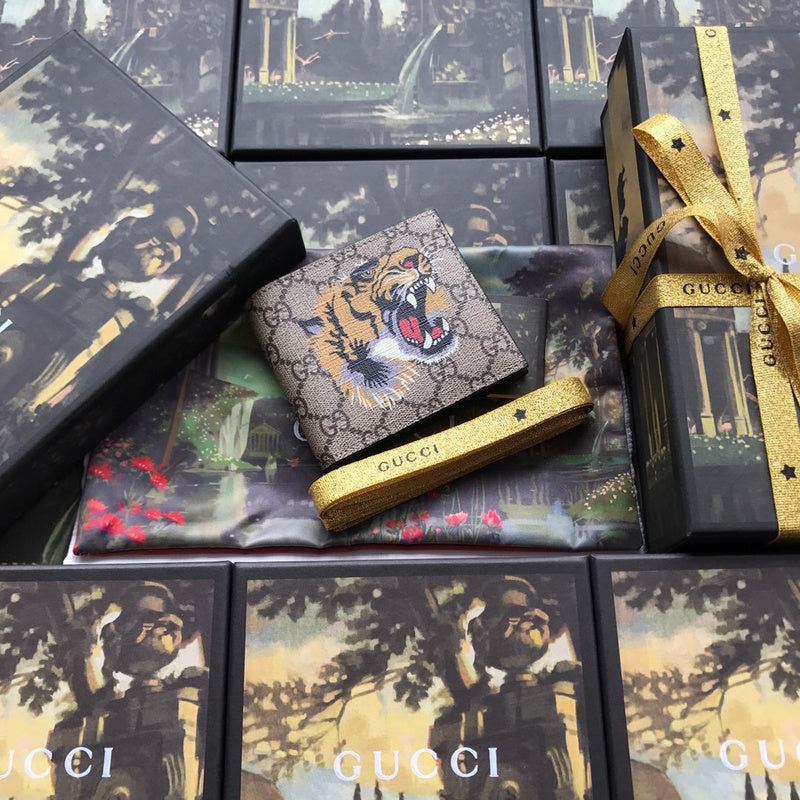 Gucci Luxury Bags 920