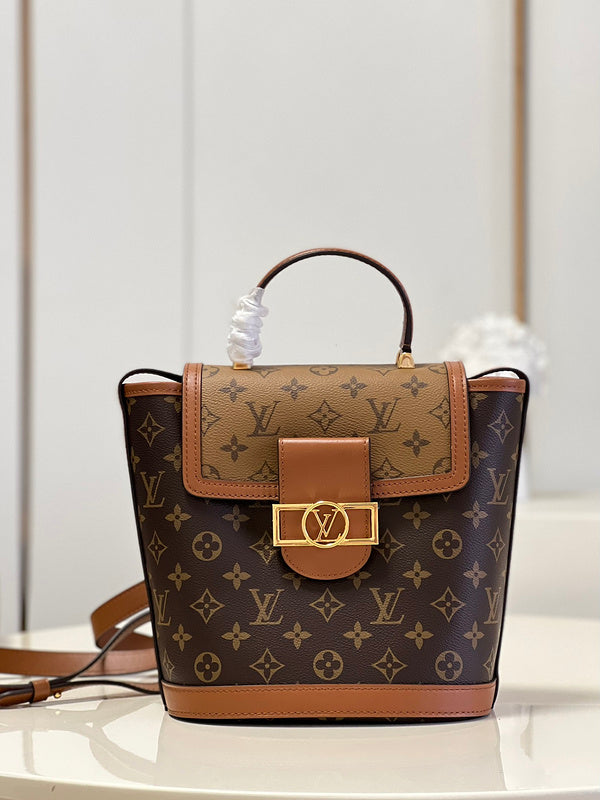 Alice Bags- Louis Vuittons - 16464