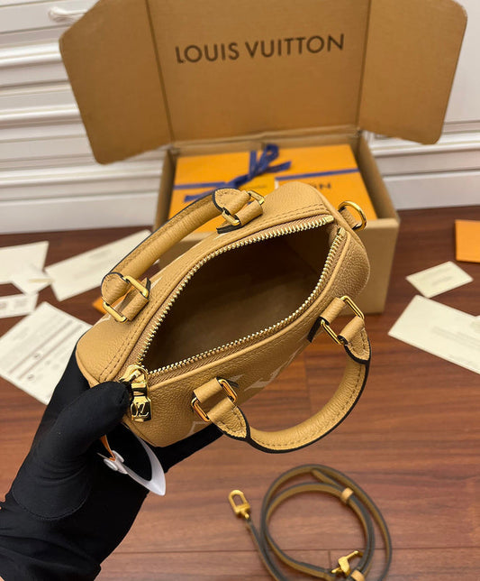 Alice Bags- Louis Vuittons - 16200