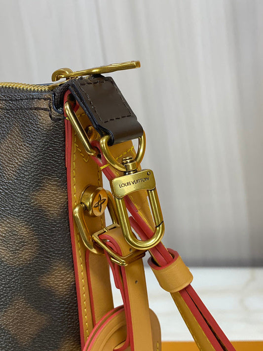 Alice Bags- Louis Vuittons - 16439