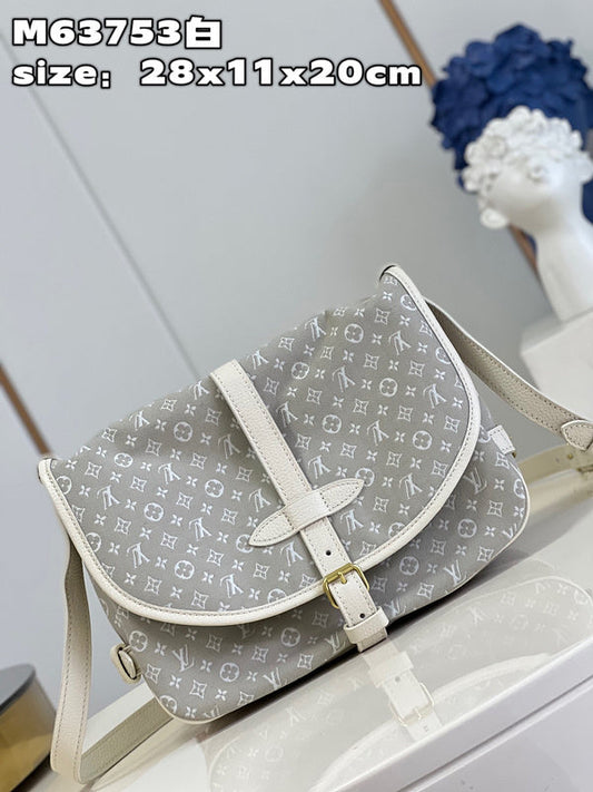 Alice Bags- Louis Vuittons - 15906
