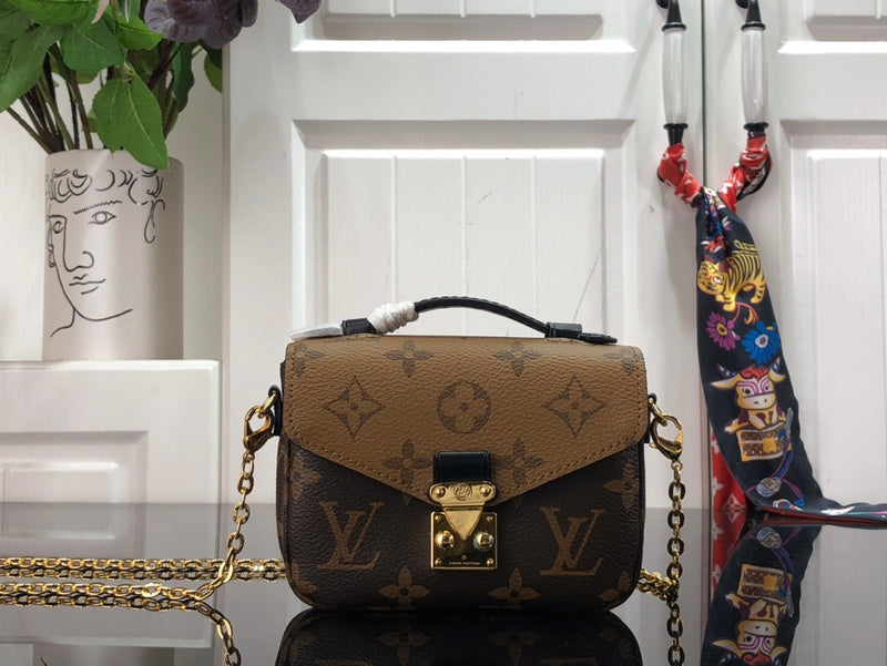 Alice Bags- Louis Vuittons - 16534