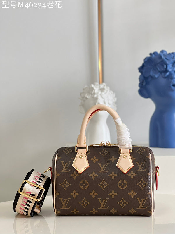 Alice Bags- Louis Vuittons - 16471