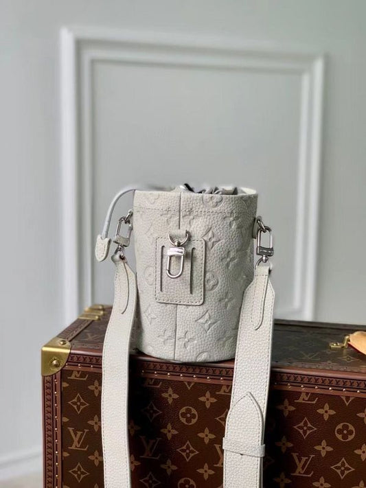 Alice Bags- Louis Vuittons - 16320