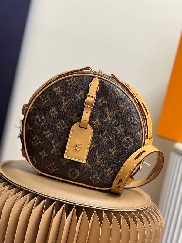 Alice Bags- Louis Vuittons - 16142
