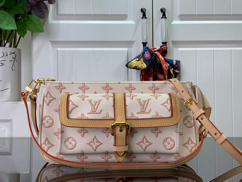 Alice Bags- Louis Vuittons - 16381