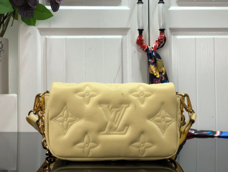 Alice Bags- Louis Vuittons - 16736
