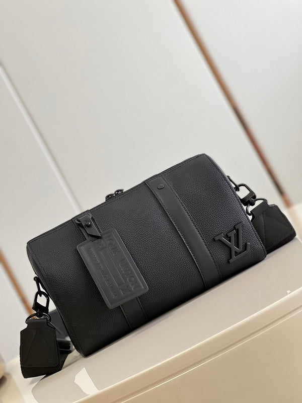 Alice Bags- Louis Vuittons - 16134