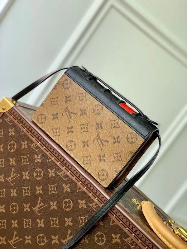 Alice Bags- Louis Vuittons - 15972