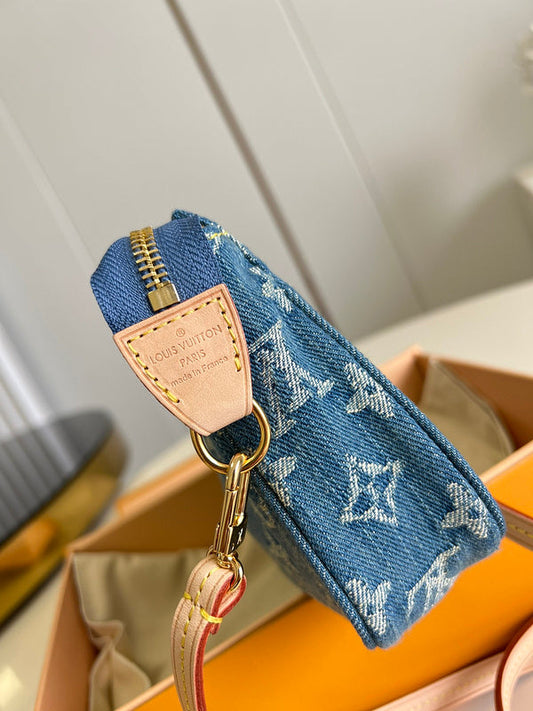 Alice Bags- Louis Vuittons - 16227