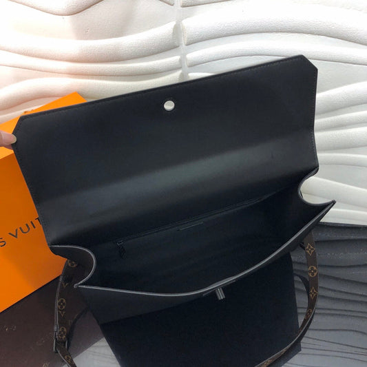 Alice Bags- Louis Vuittons - 16277