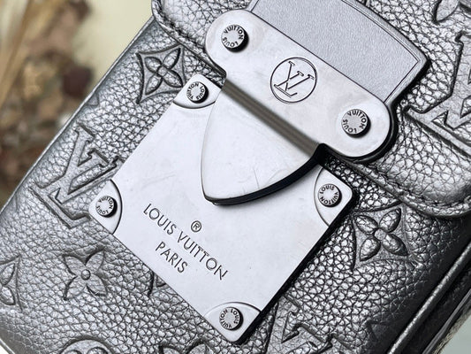 Alice Bags- Louis Vuittons - 16484
