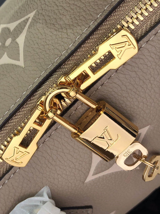 Alice Bags- Louis Vuittons - 16405