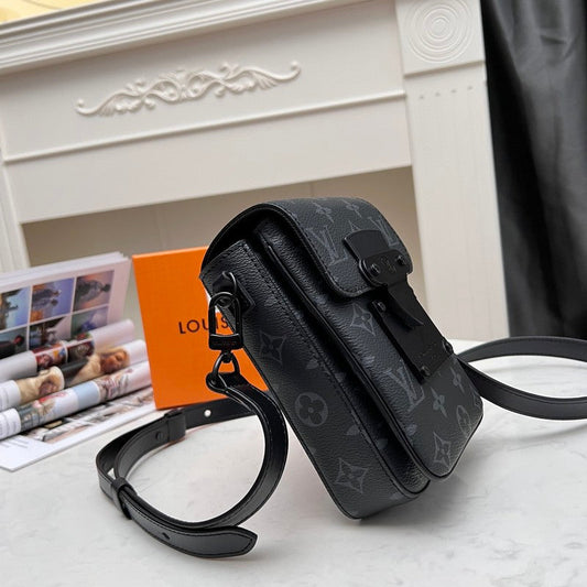 Alice Bags- Louis Vuittons - 16493