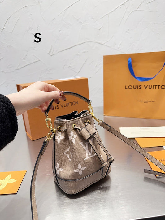 Alice bags - Louis Vuittons - 15134