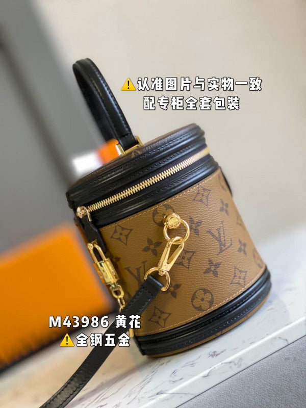 Alice Bags- Louis Vuittons - 16454