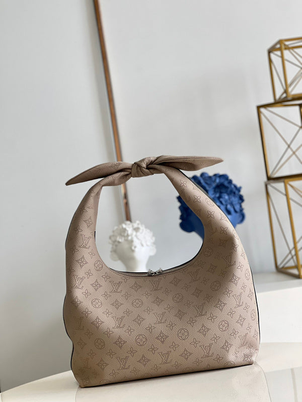 Alice Bags- Louis Vuittons - 16363