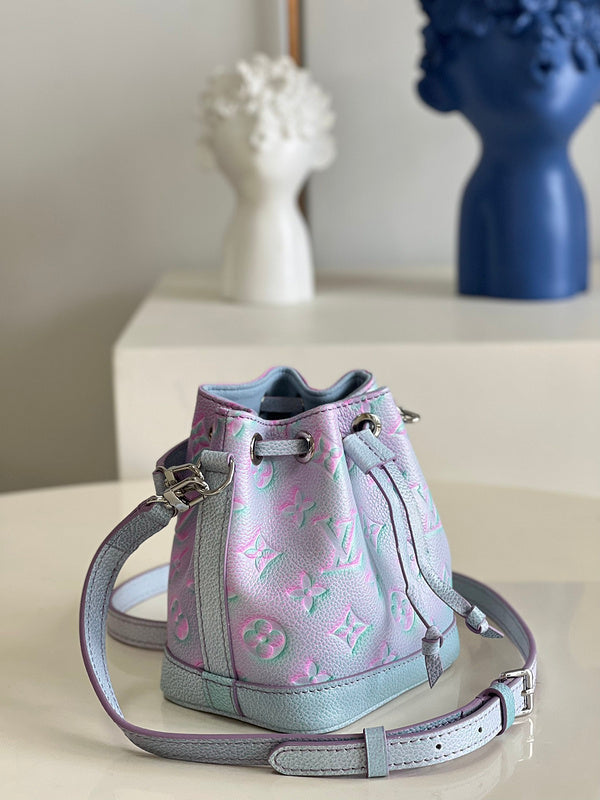 Alice Bags- Louis Vuittons - 16466