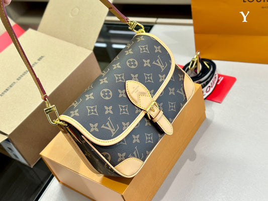 Alice bags - Louis Vuittons - 15093