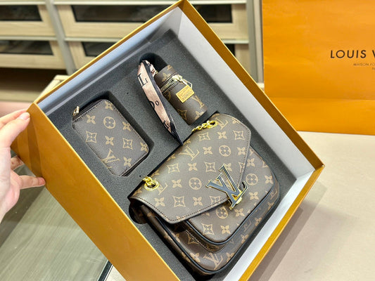 Alice bags - Louis Vuittons - 14900