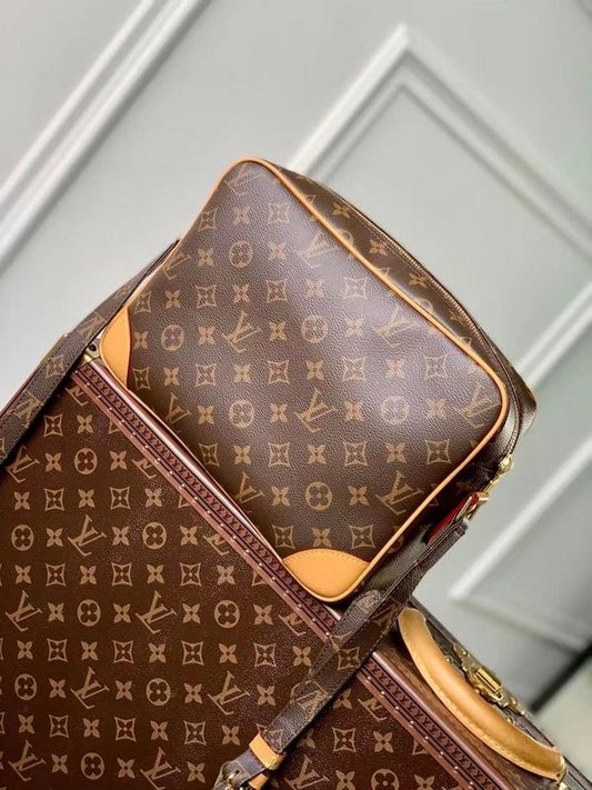 Alice Bags- Louis Vuittons - 15965